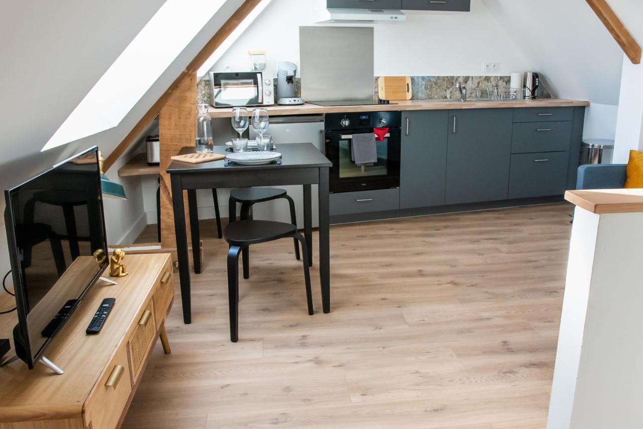 Confortable T1bis rénové, au cœur d'un bourg calme La Chapelle-Neuve  Esterno foto